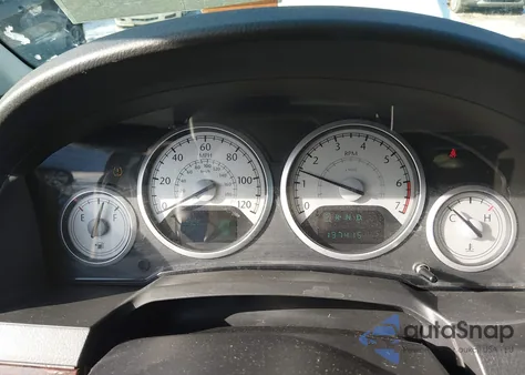 2010 Chrysler Town & Country Touring Plus from USA, damaged, VIN 2A4RR8DX2AR456800